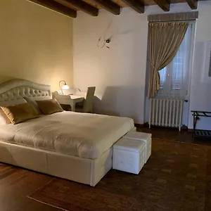 Quinta Quadra , Chiari Italia